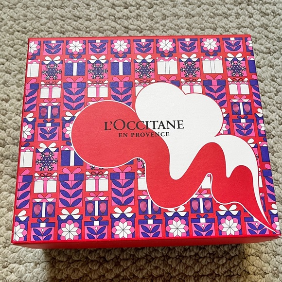 L’Occitane Medium Size Red and Blue Gift Box With Tissue Paper Limited Edition - Picture 2 of 5